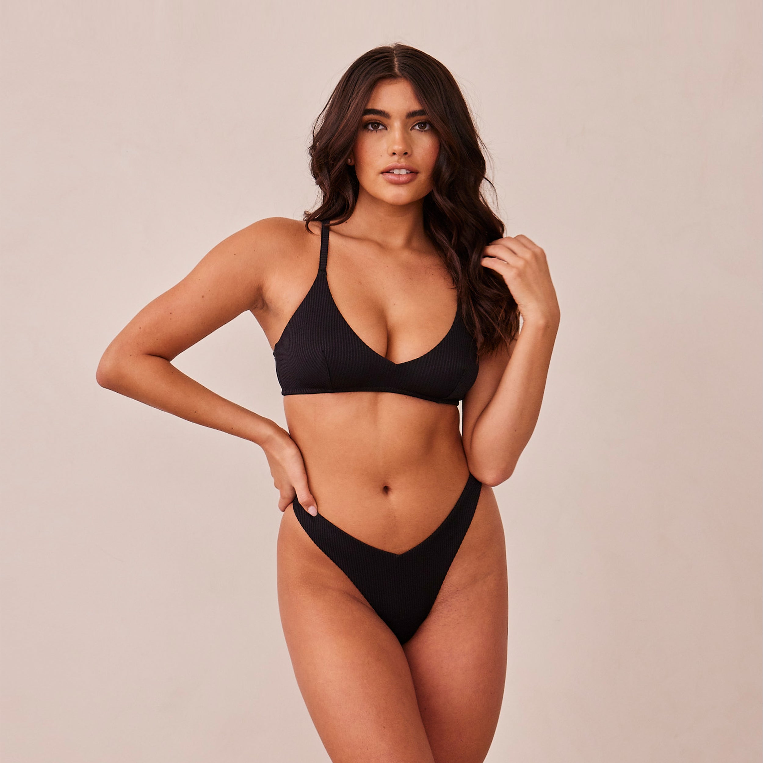 Ribbed Triangle Bra - Black - Image 13