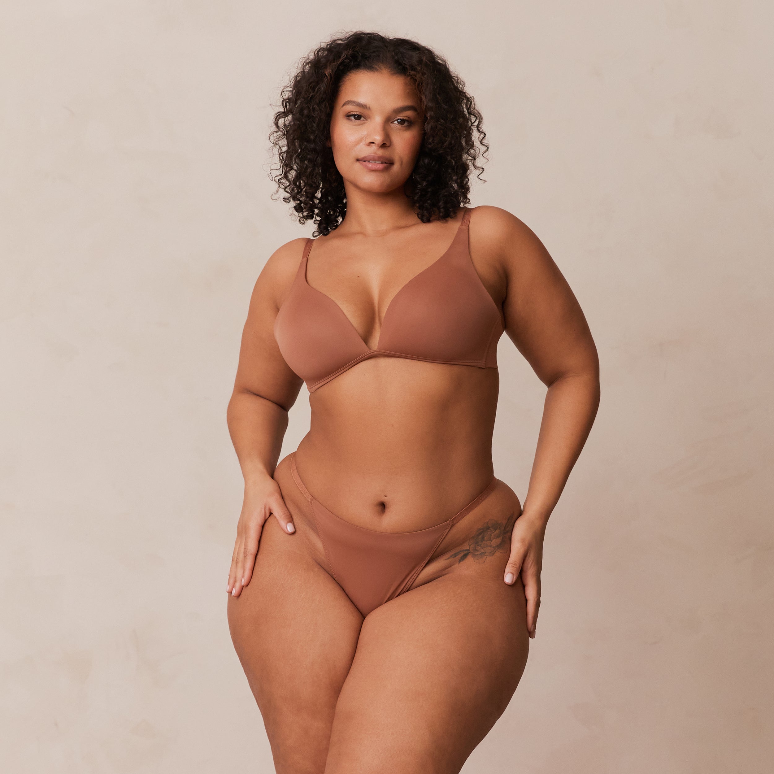 Light Non-Wired Plunge T-Shirt Bra - Mocha - Image 7