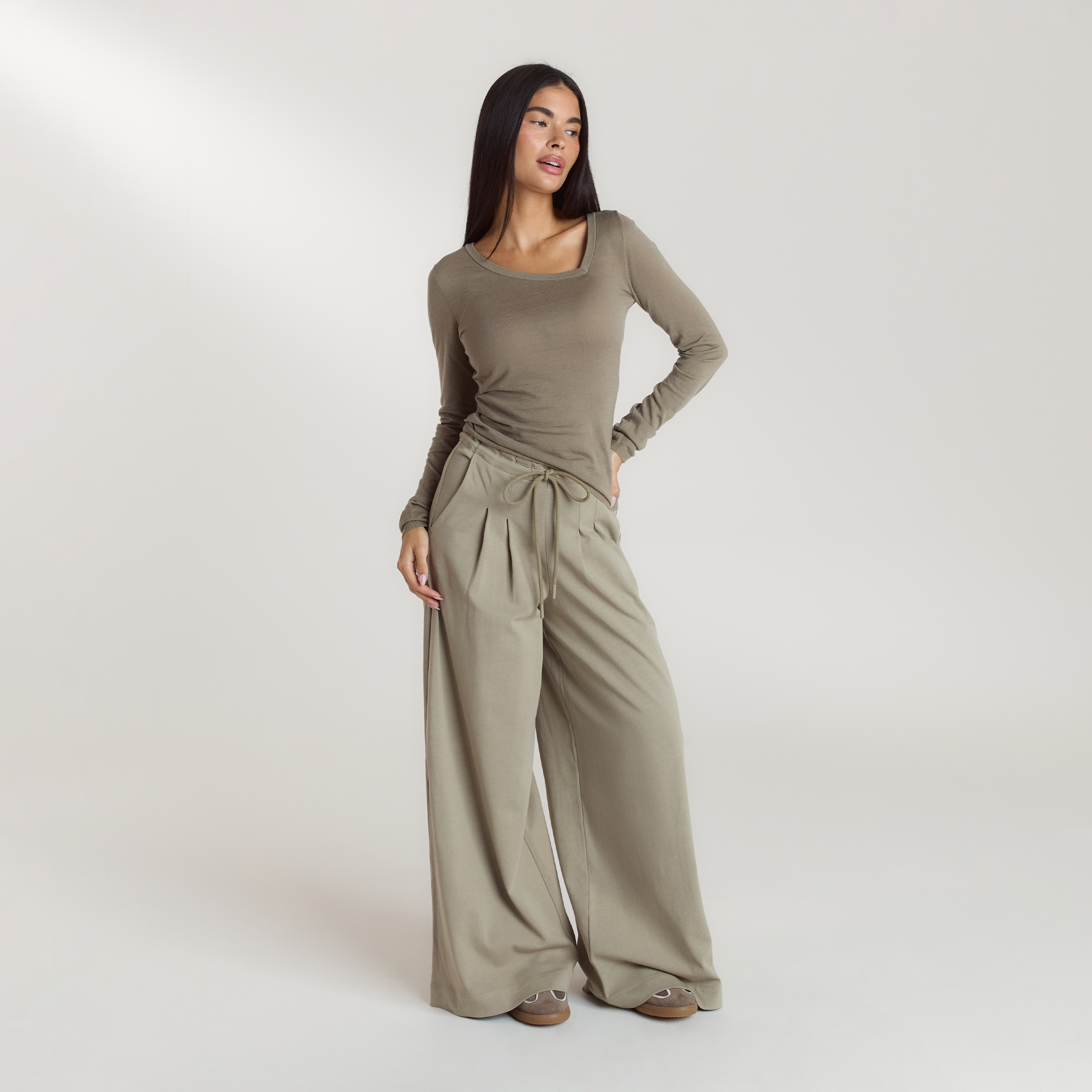 Pleated Wide-Leg Trousers - Thyme - Image 4