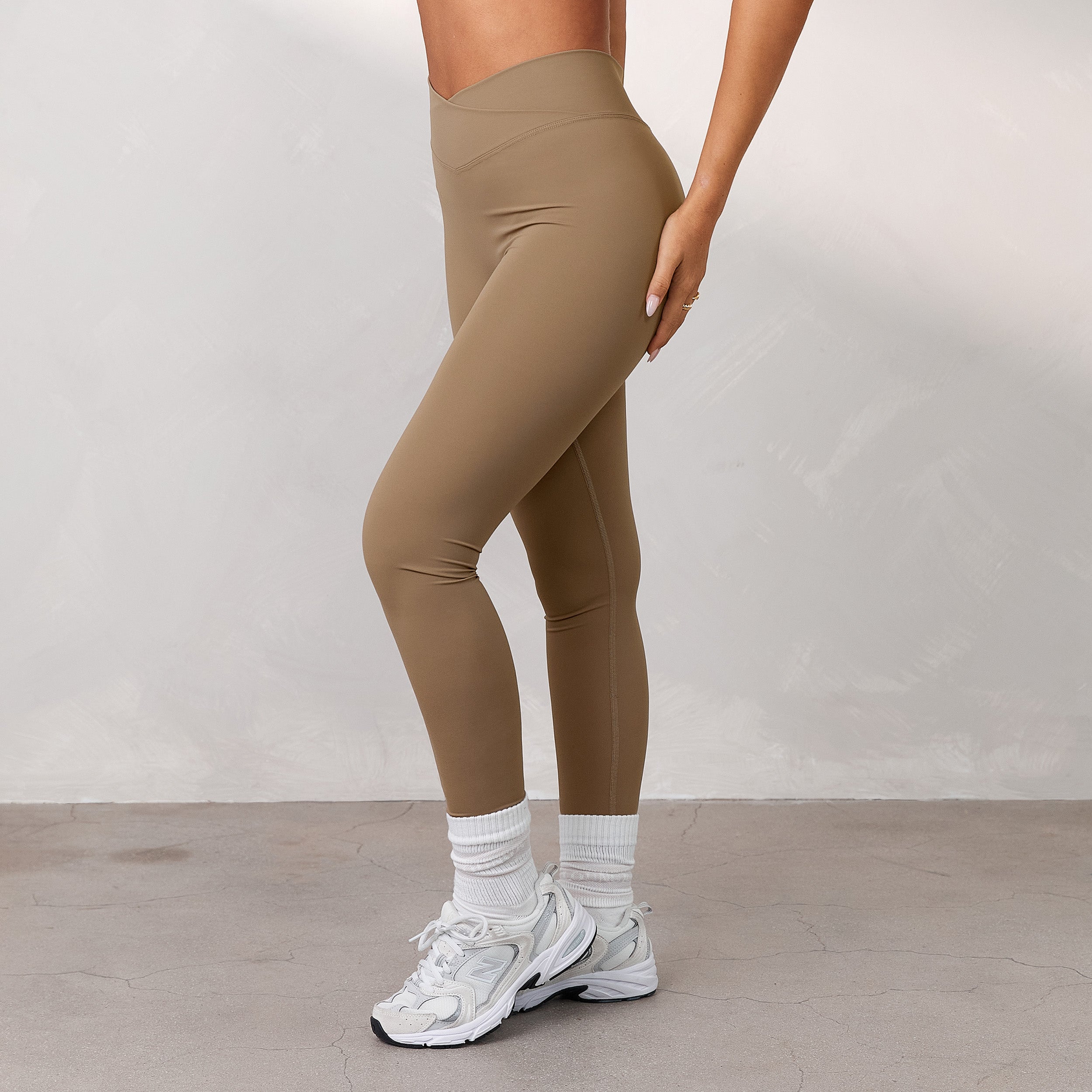 Silhouette Crossover Leggings - Toffee - Image 5