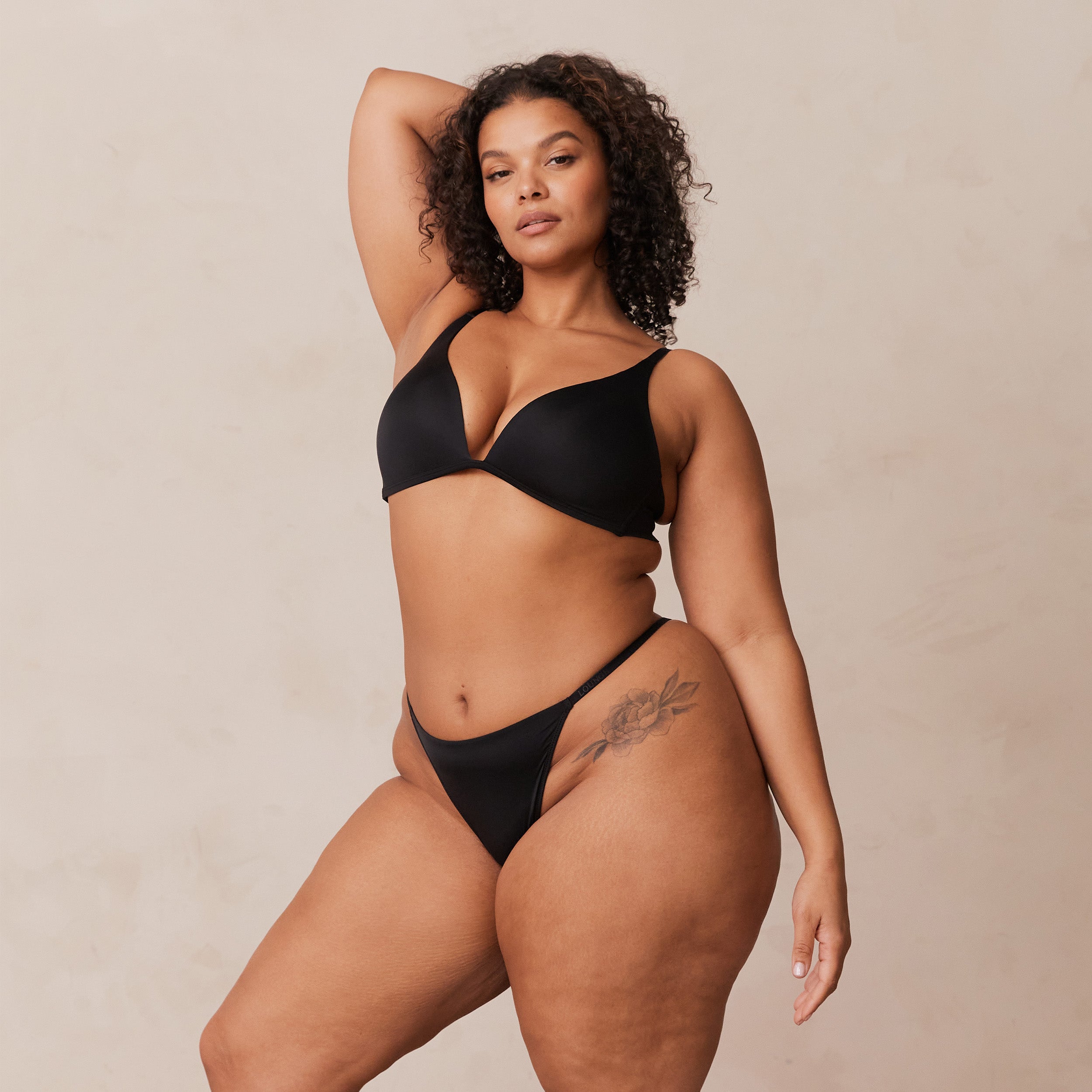 Light Non-Wired Plunge T-Shirt Bra - Black - Image 11