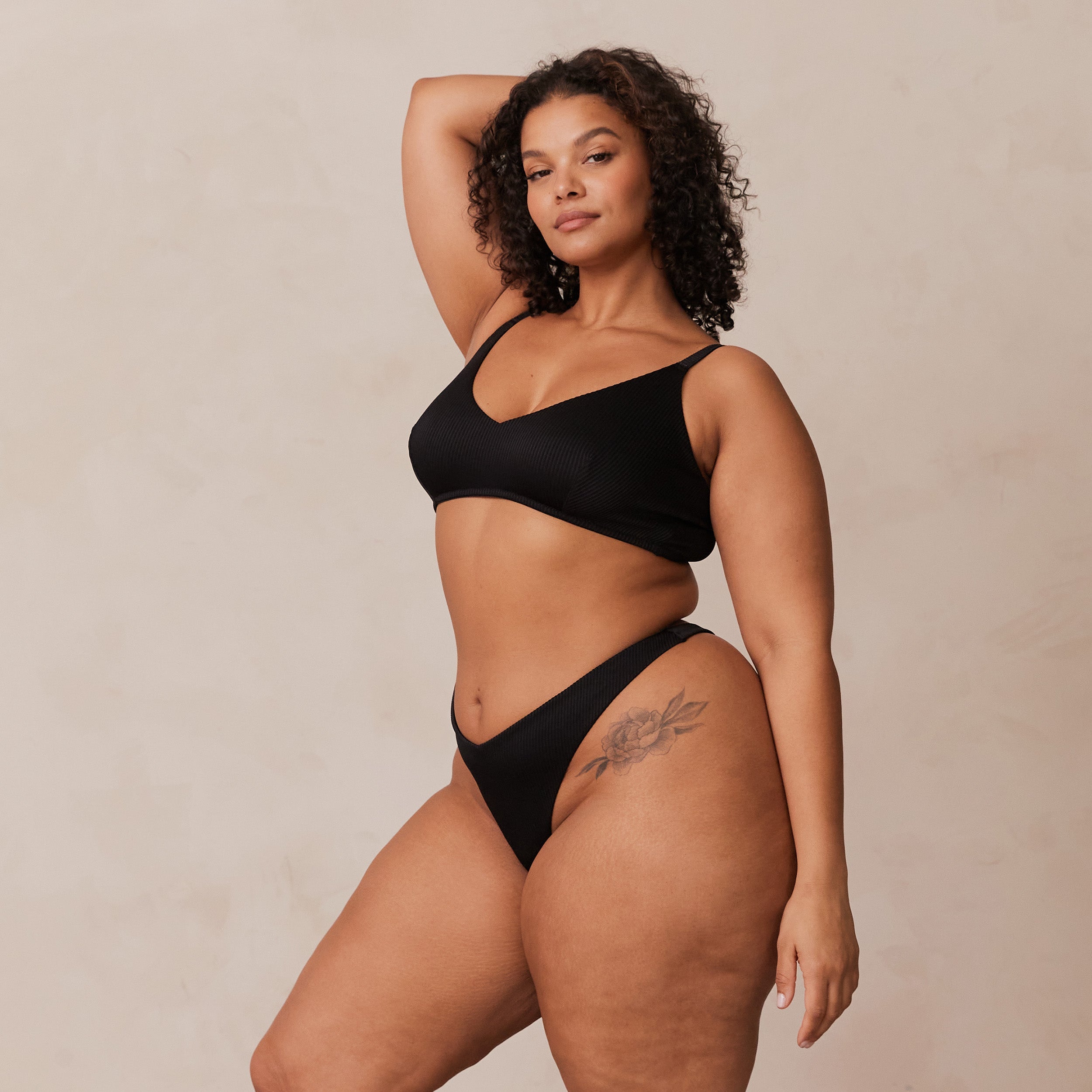 Ribbed Triangle Bra - Black - Image 11