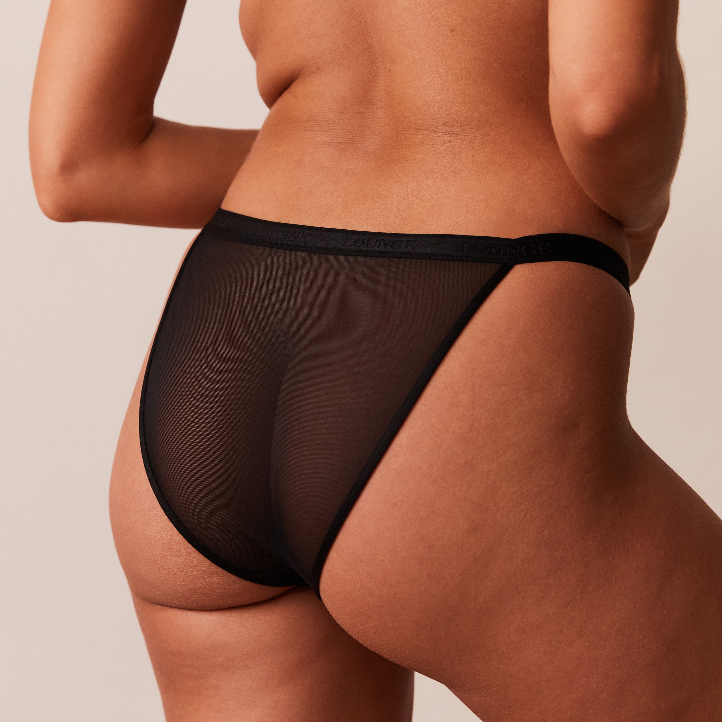 Smooth Mesh T-shirt Bra - Black - Image 12